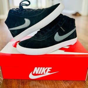 Nike Bruin SB, women’s Sz 9